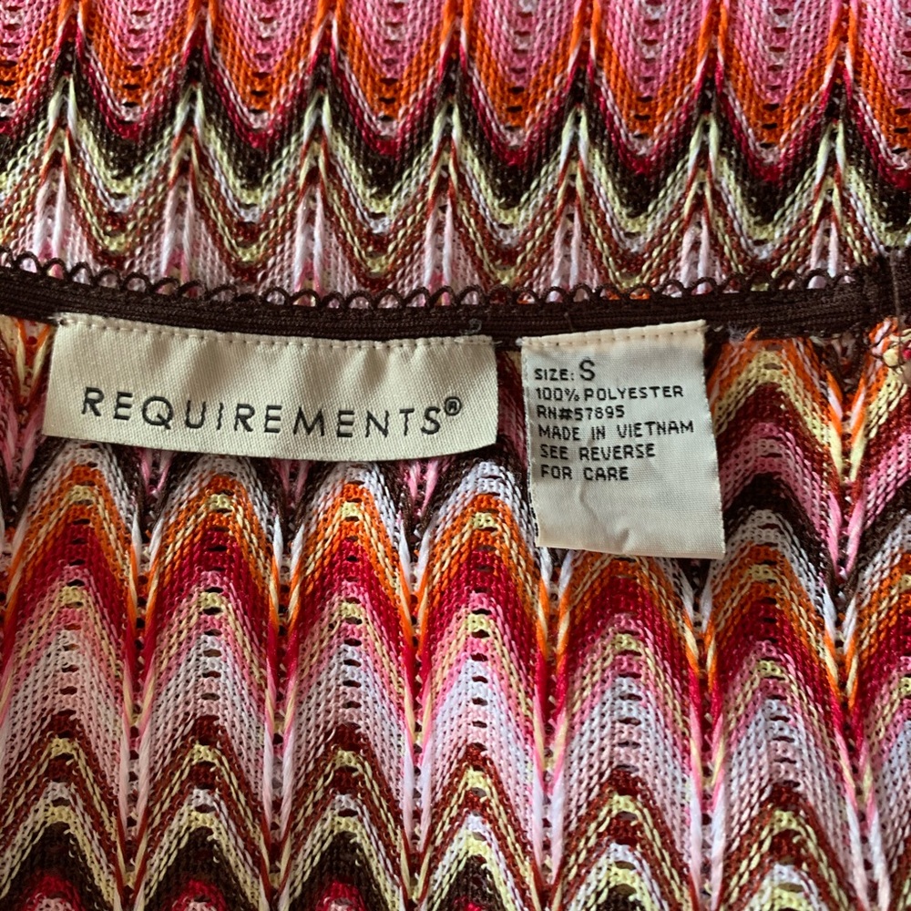 Requirements 1/4 Sleeve Zig Zag Patterned Top - Picture 3 of 3